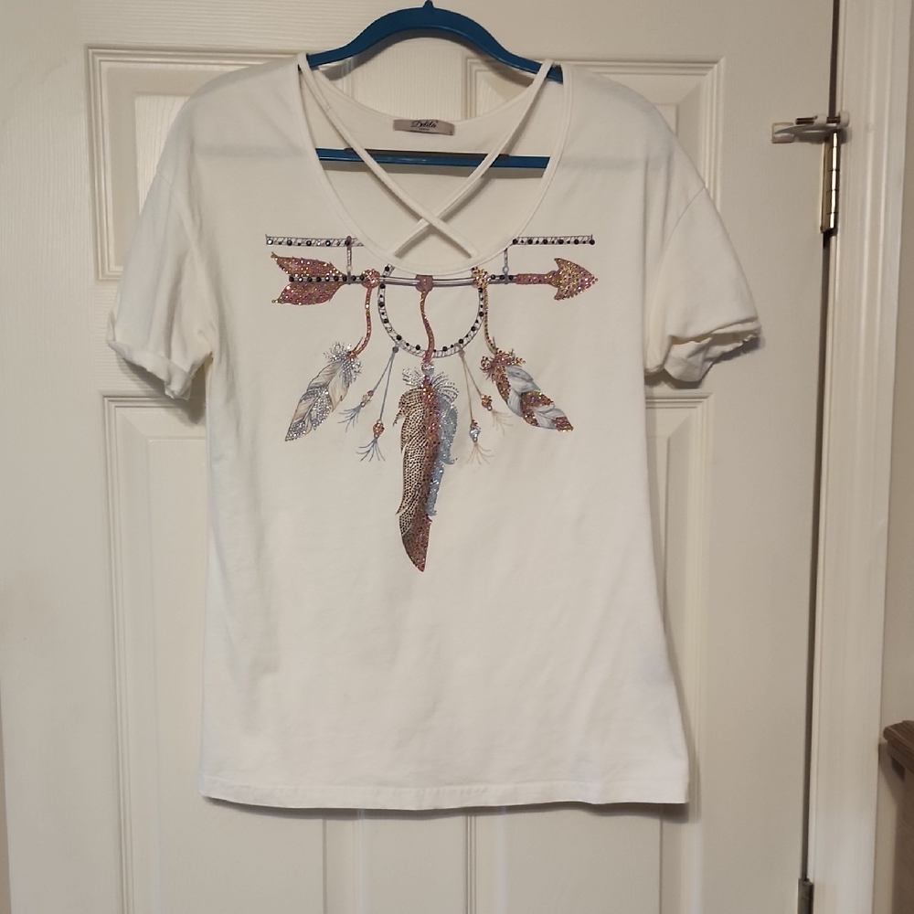 Delilah Cream Feather and Arrow Tee